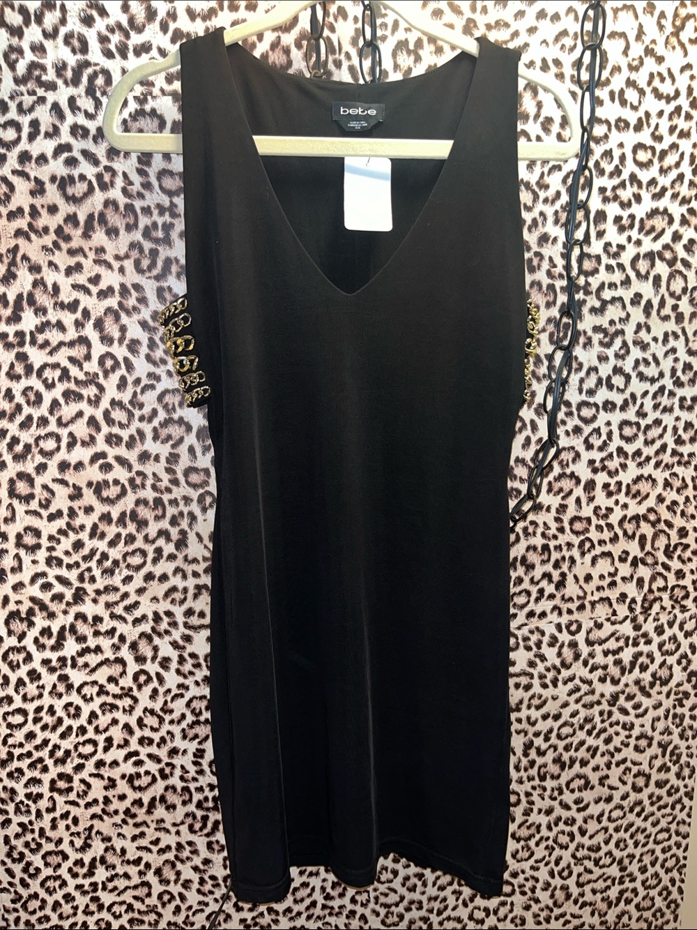Bebe v neck dress